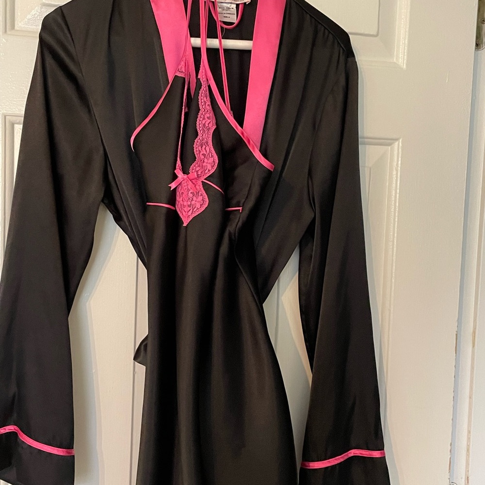 Matching Bathrobe & nightgown